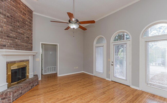 Building Photo - 5 Piedmont Cove