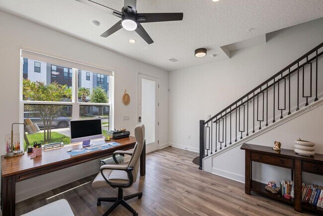 Building Photo - 2329 Brix St