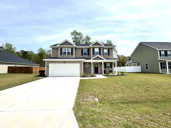 Building Photo - Beautiful Home! Convenient to Camp Lejeune!