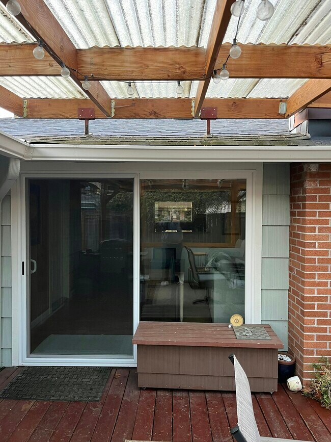 Building Photo - 1457 Ranchwood Dr