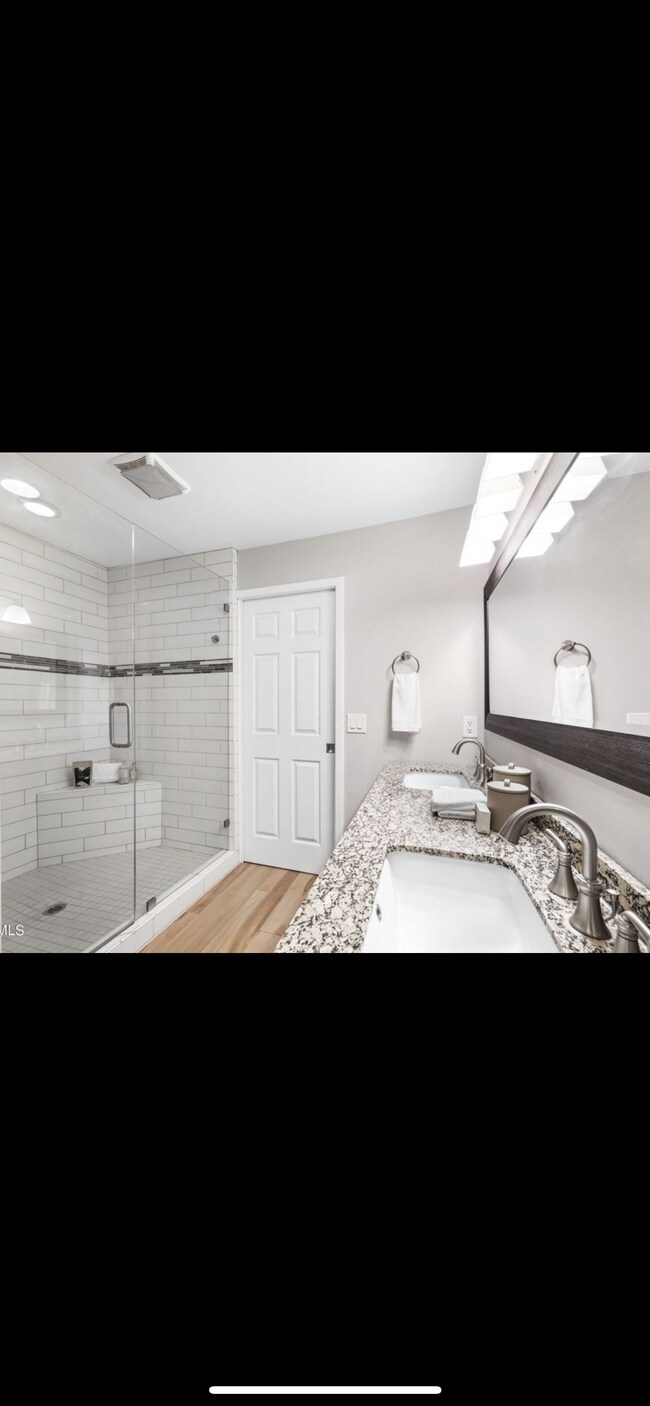 Building Photo - 5125 N Granite Reef Rd