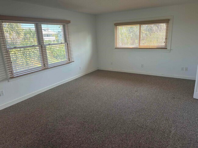 Building Photo - 6951 Middleton Ave