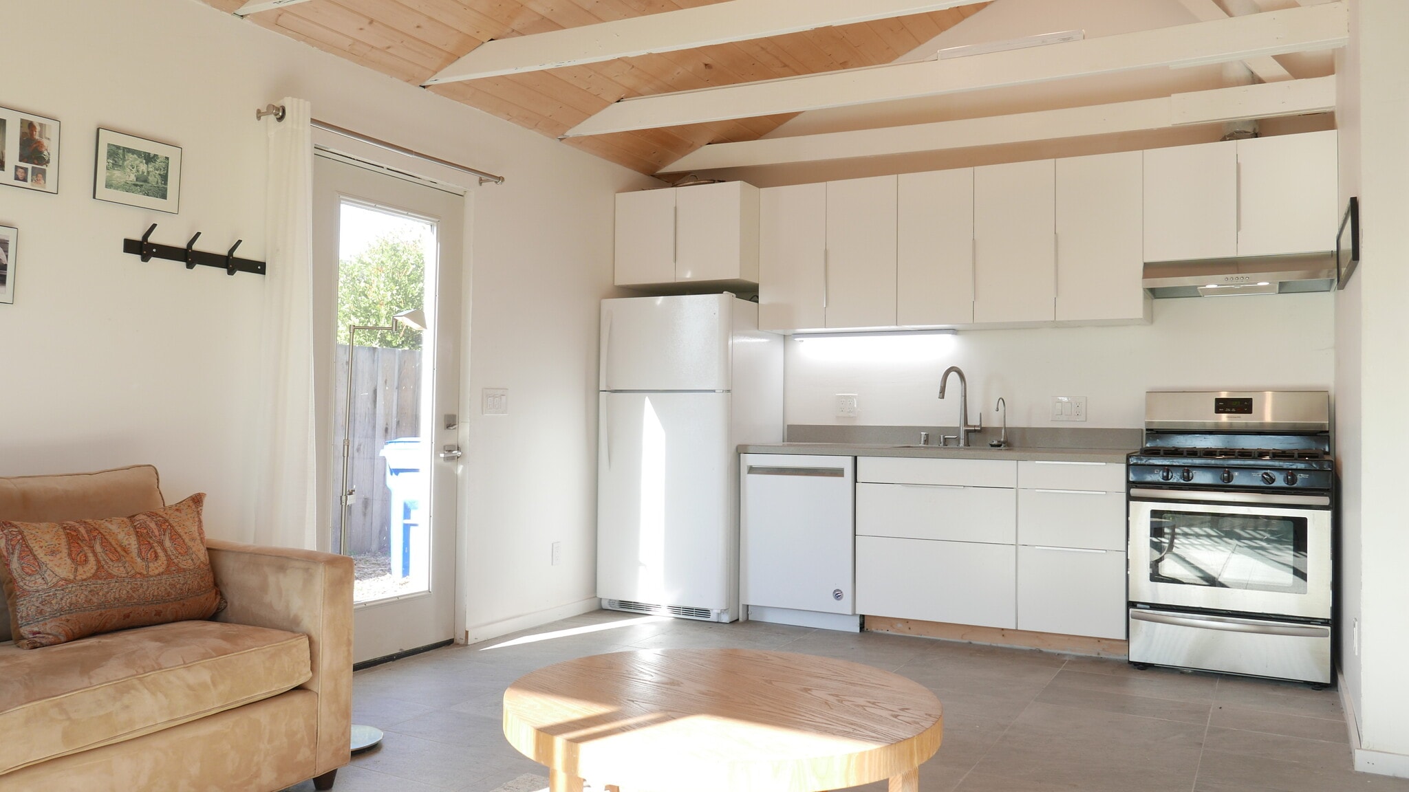 Kitchen - 710 Amador Ave