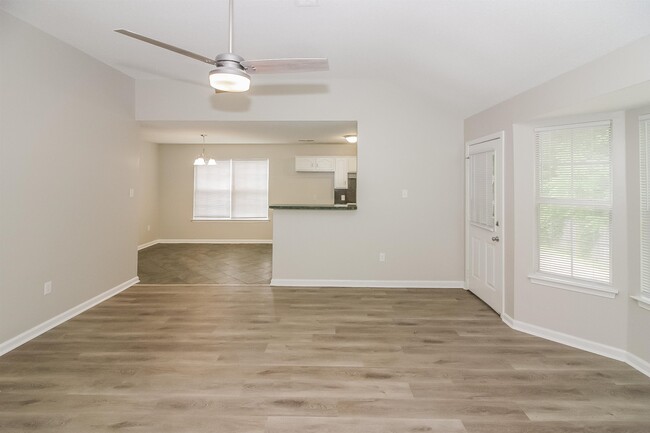 Building Photo - 4391 English Pecan Cove