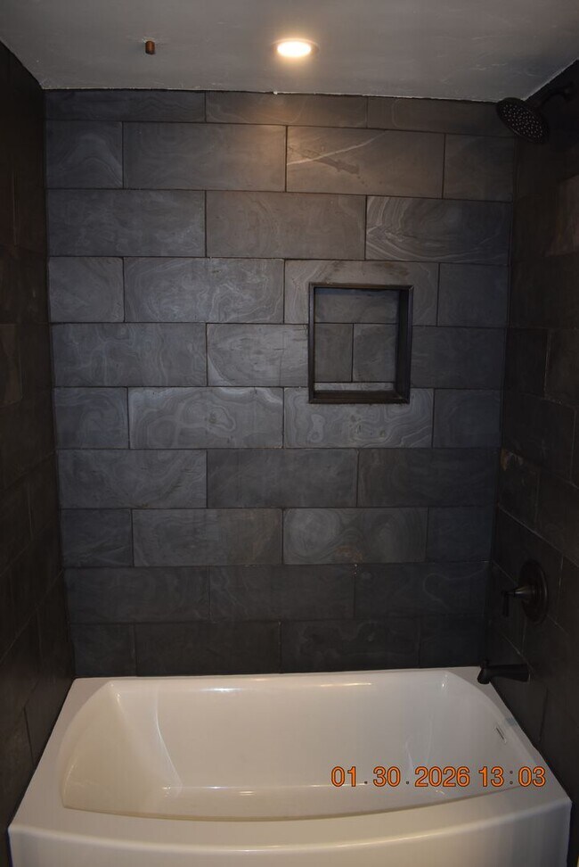 Building Photo - Beautiful Ground Floor Condo in Falling Water Condominiums!!