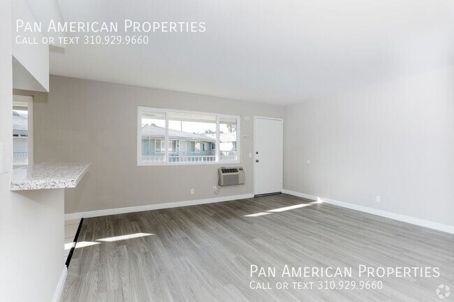 Building Photo - 13919 Coteau Dr
