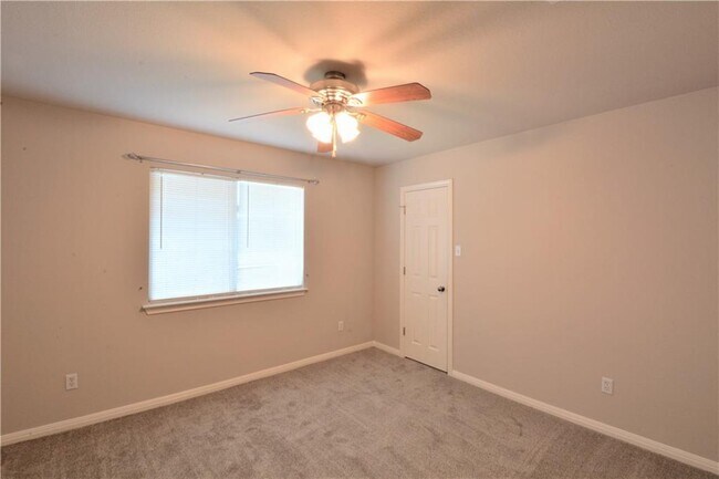 Building Photo - 8000 Tonkinese Dr