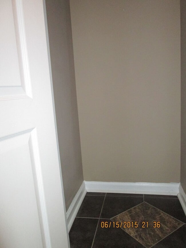 Building Photo - 6237A Dorsett Shoals