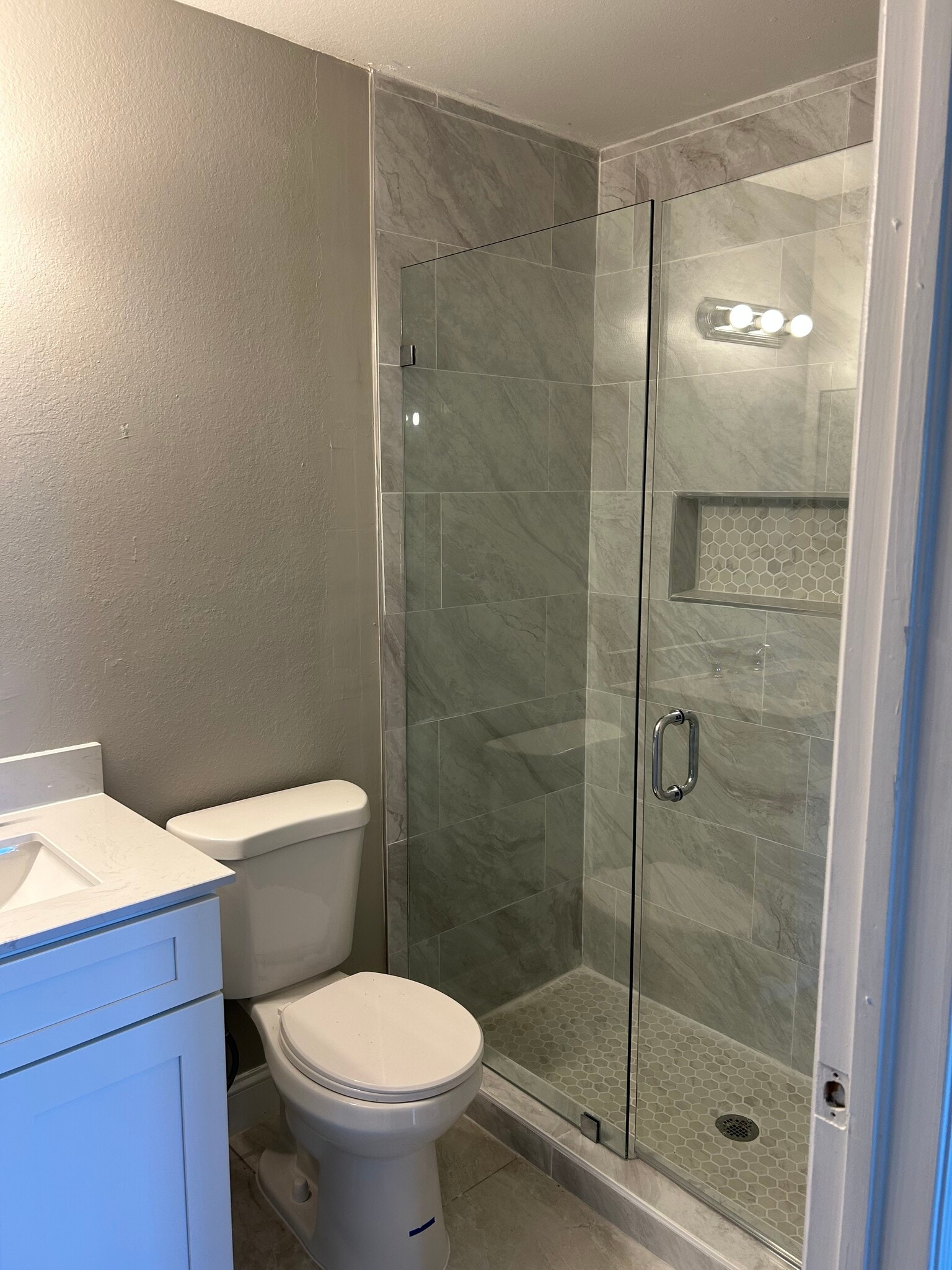 Building Photo - 2914 Santa Barbara Blvd