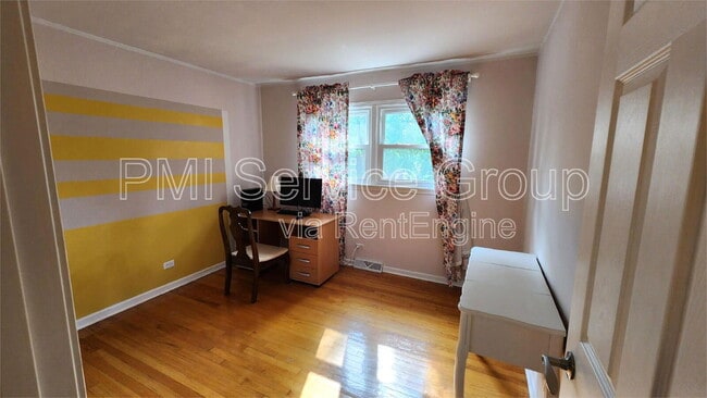 Building Photo - 8558 Beller Ct