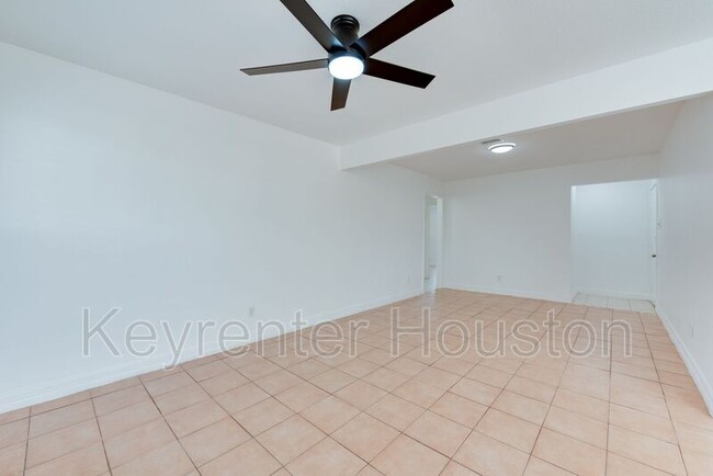 Building Photo - 2413 Woodgate St