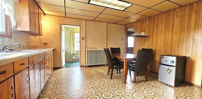 Building Photo - 77 Boyer St