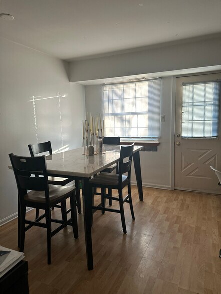 Building Photo - 4850 Corwen Ct