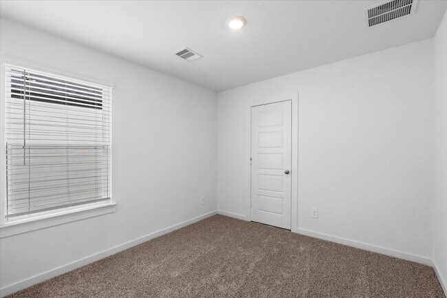 Building Photo - 12321 Churchill downs Dr