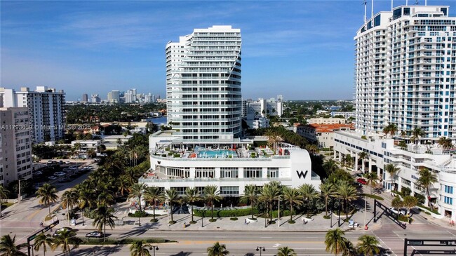 Building Photo - 3101 Bayshore Dr