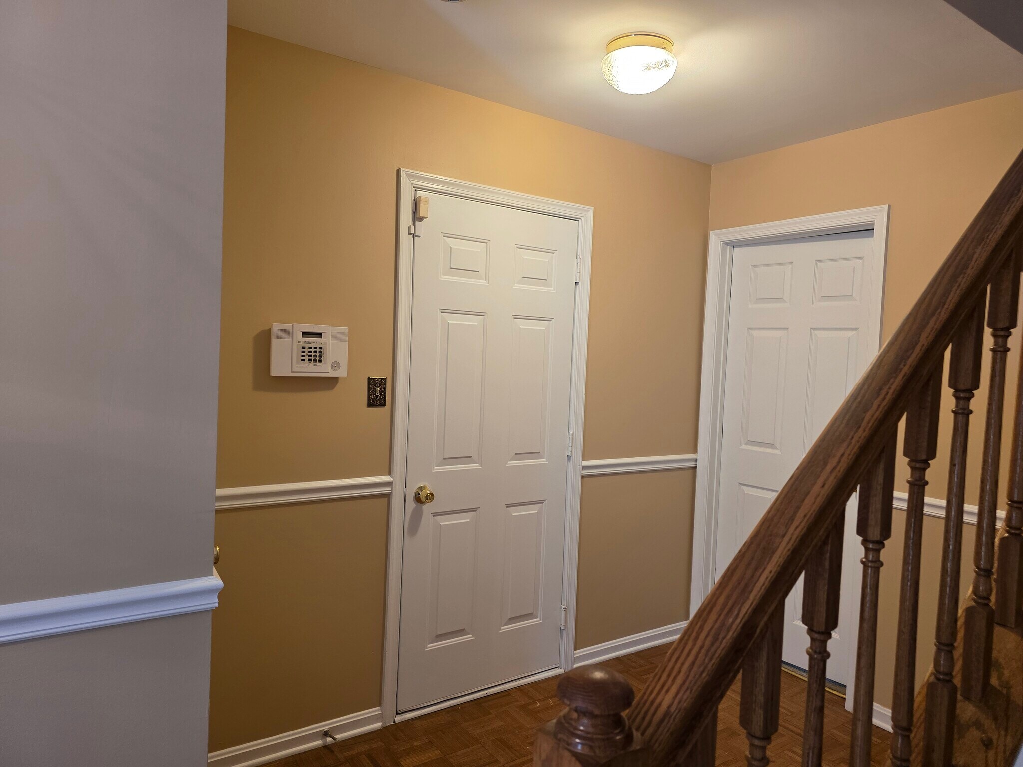 1st floor entrance - 8628 Indian Springs Rd