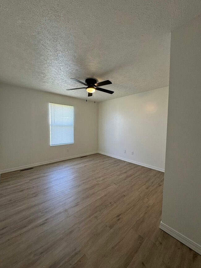 Building Photo - 701 McLean Ct