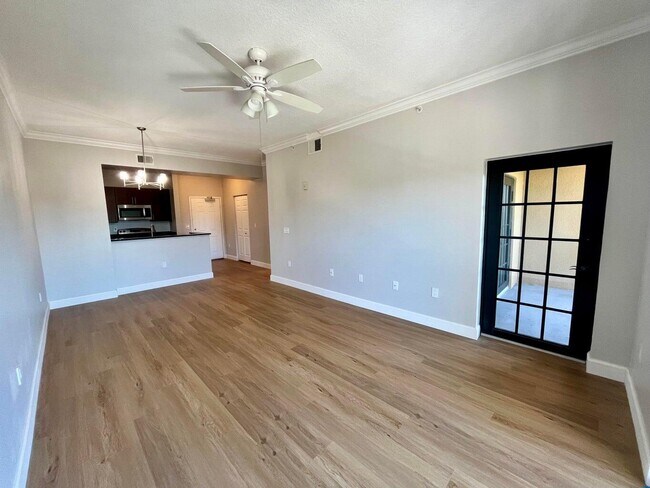 Building Photo - 4905 Midtown Ln