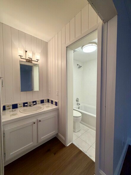 Building Photo - 11518 Landing Pl