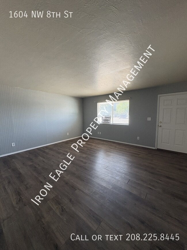 Building Photo - 1604 8th St NW