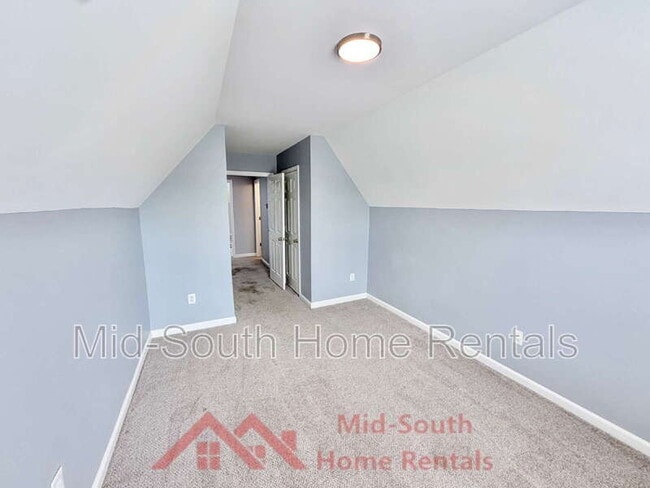 Building Photo - 434 N Ericson Rd