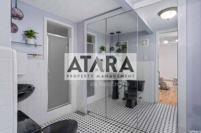 Building Photo - 1577 E Tomahawk Dr