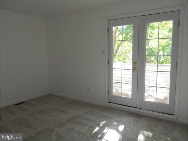 Building Photo - 309 Headhouse Ct