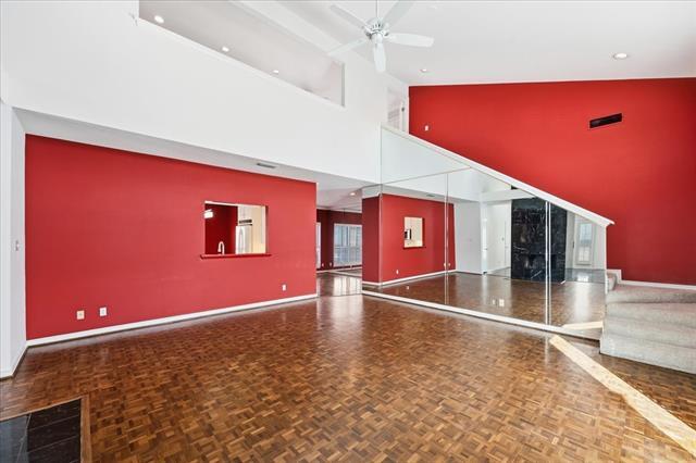 Building Photo - 22 1 Main Pl