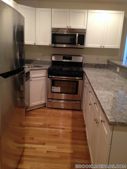 Building Photo - 56 Egmont St