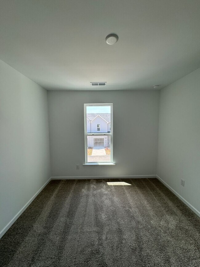 Building Photo - 13111 Rover St