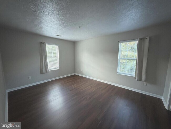 Building Photo - 129 Brookland Terrace