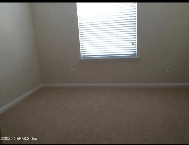 Building Photo - 115 Richmond Dr