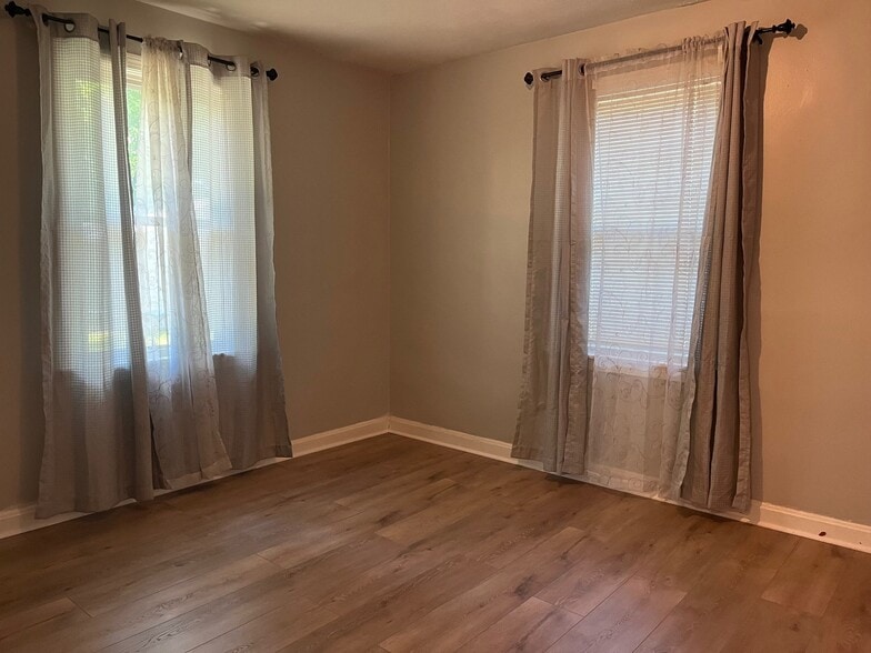 Building Photo - 3204 Donald Dr