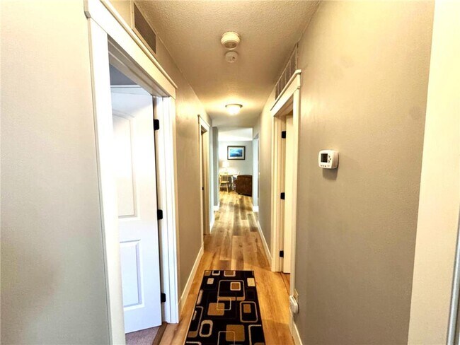 Building Photo - 15565 26th Ave N