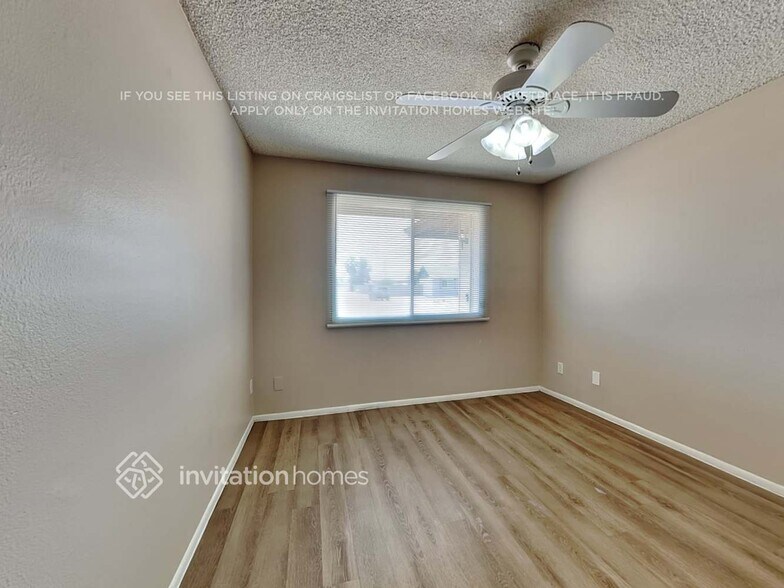 Building Photo - 4438 W Mercer Ln
