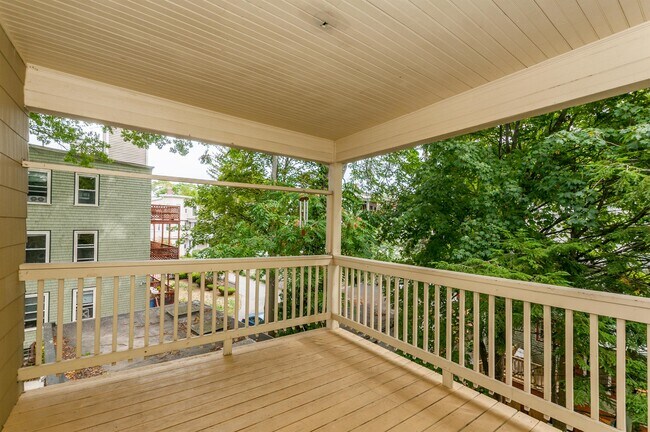 Building Photo - 28 Brookside Ave