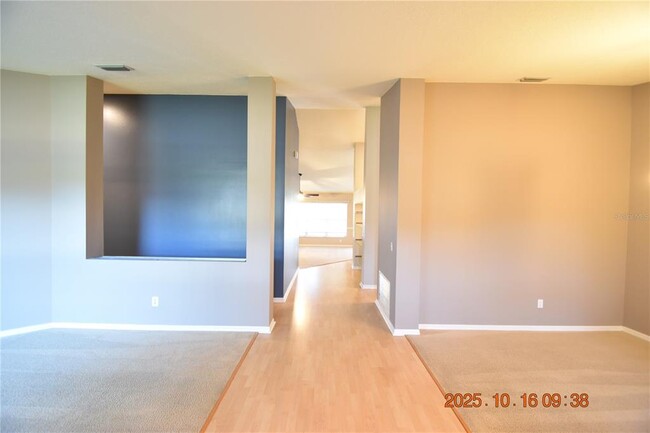 Building Photo - 2712 Falling Leaves Dr