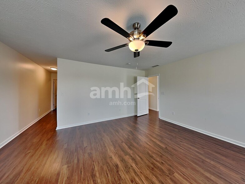 Building Photo - 222 Rambling Rd