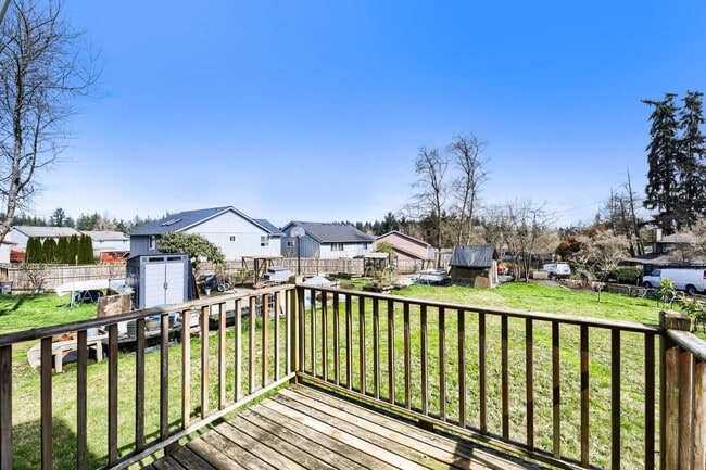 Building Photo - 14115 Admiralty Way