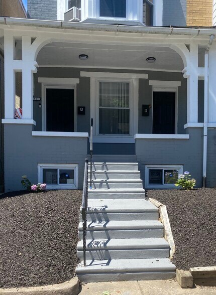 Building Photo - 631 E Locust Ave