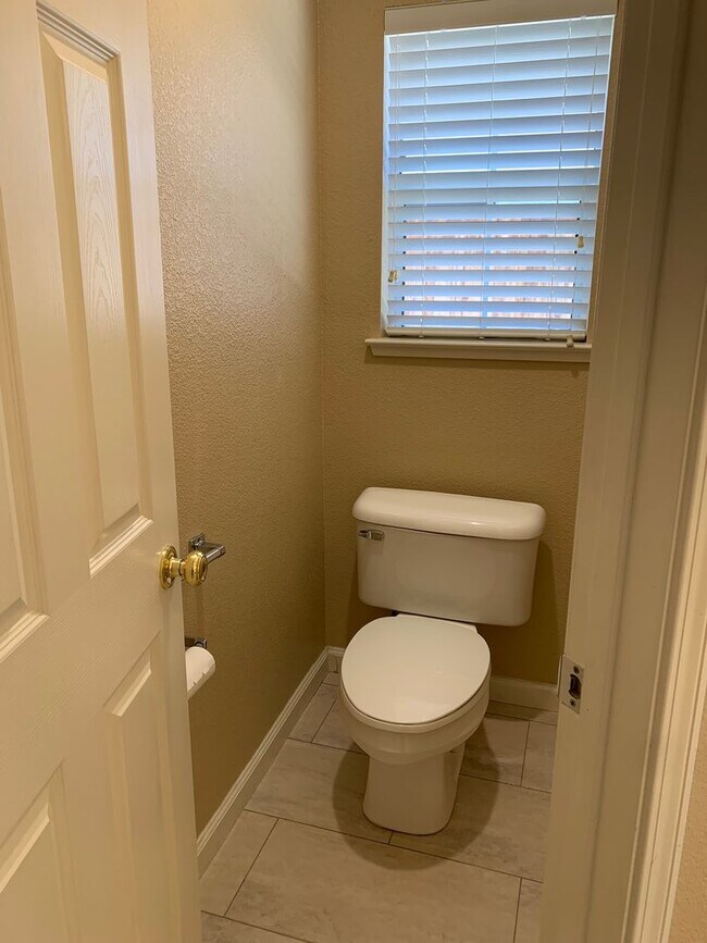 Building Photo - 4518 Avondale Cir
