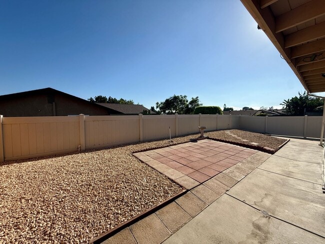 Building Photo - Charming 2 Bedroom in Oceanside 55+ Community