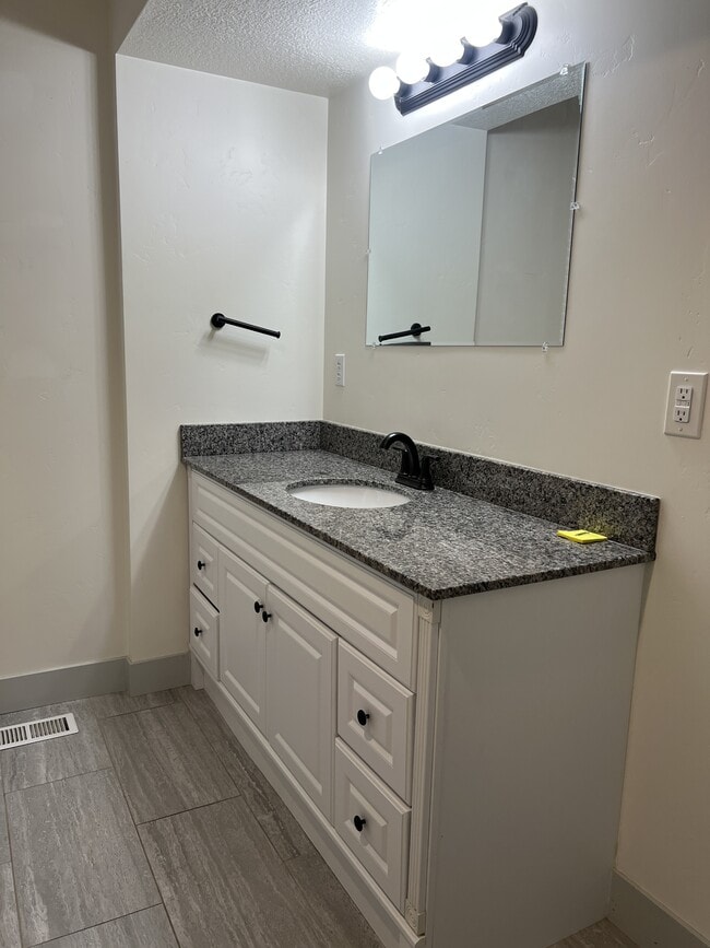 Building Photo - 2650 S 8550 W