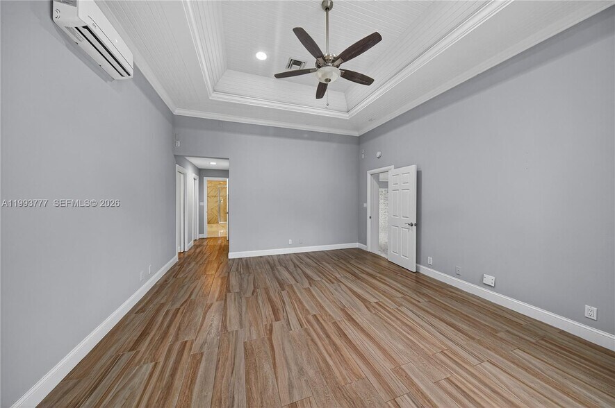 Building Photo - 2801 Coral Shores Dr