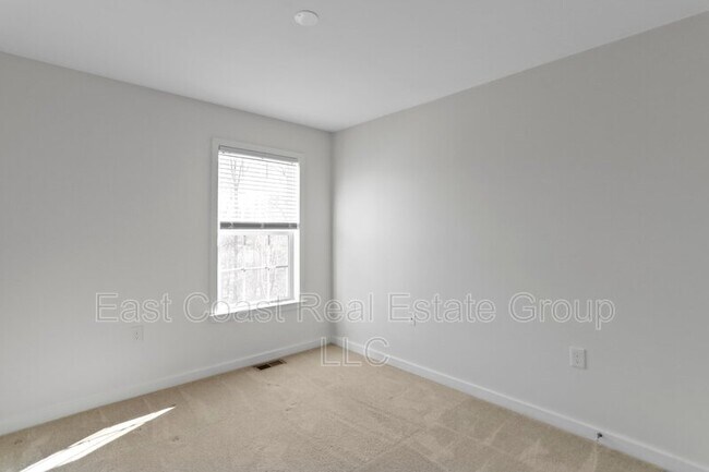 Building Photo - 43 Savage Ct