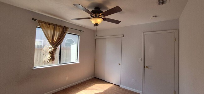 Building Photo - 642 Silvertop Way