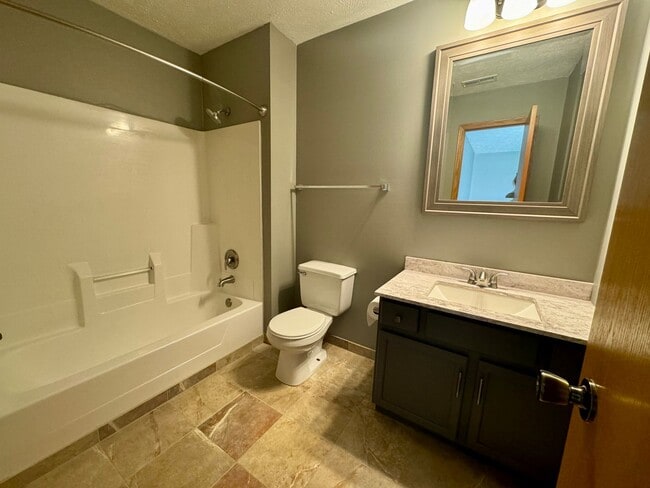 Building Photo - 3 bed 2 bath ZERO entry townhouse in Capitol Beach