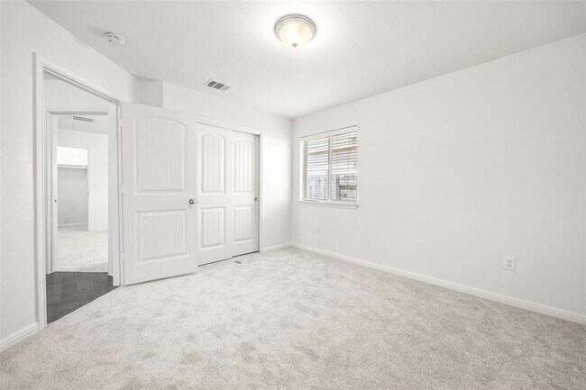 Building Photo - 601 Cortona Ln