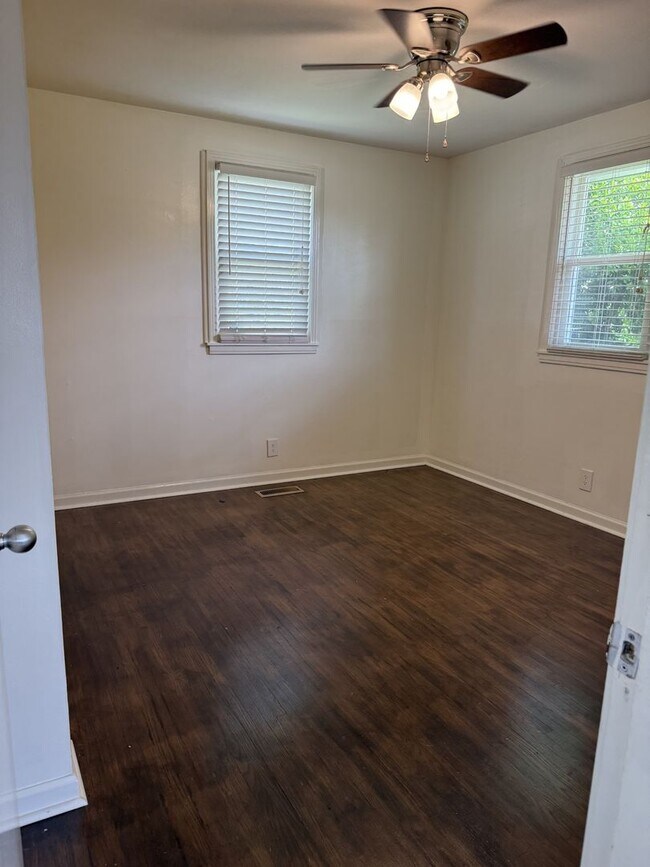 Building Photo - Charming 2 Bedroom, 1 Bath house in the heart of Nashville, TN