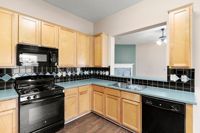 Building Photo - 3403 Cypress Village Dr